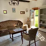 Chateau De Romecourt 度假居