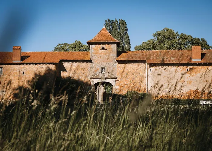 Chateau De Romecourt 펜션 *