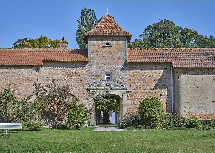 Chateau De Romecourt 펜션 *